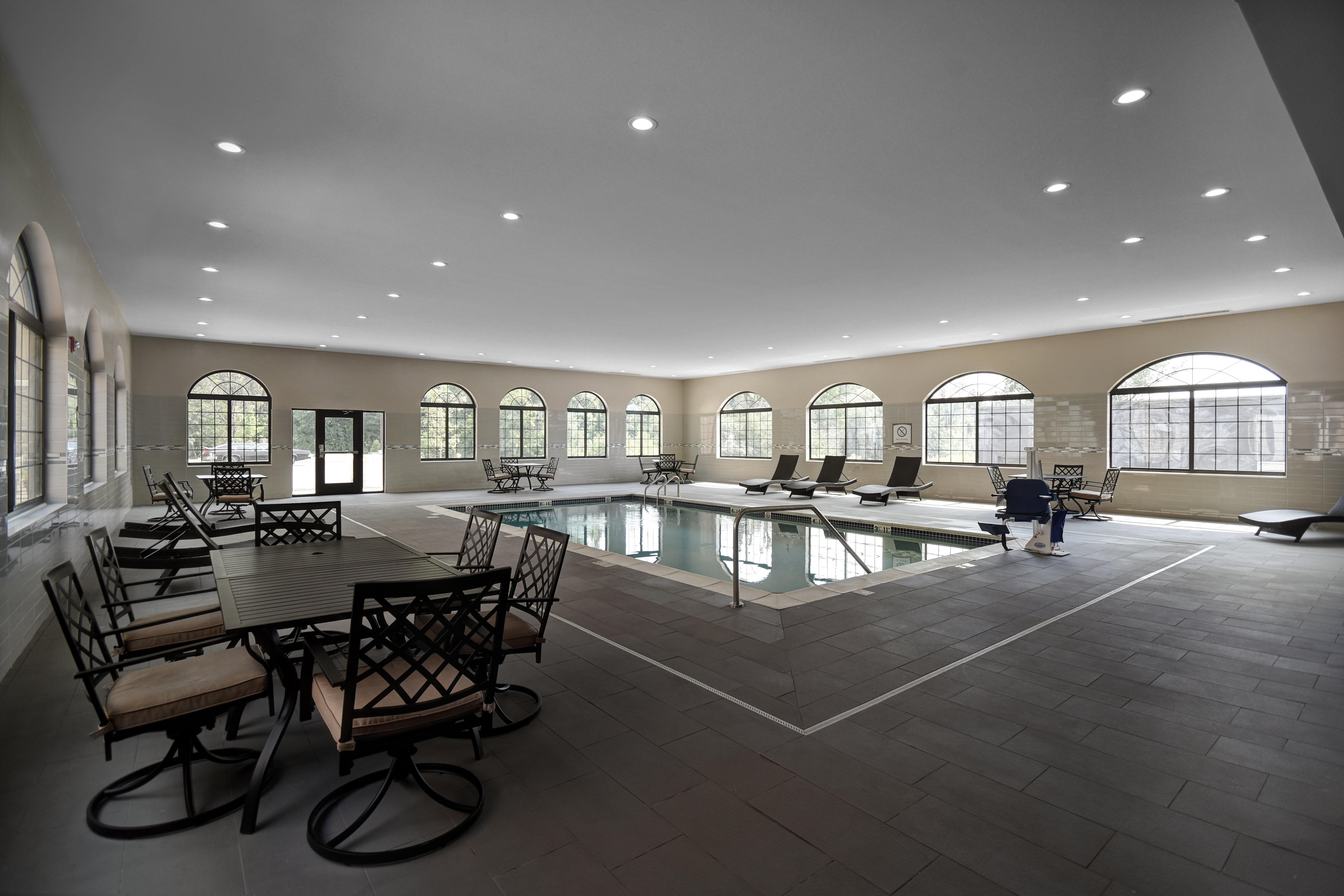 Staybridge Suites - Holland By Ihg Екстериор снимка