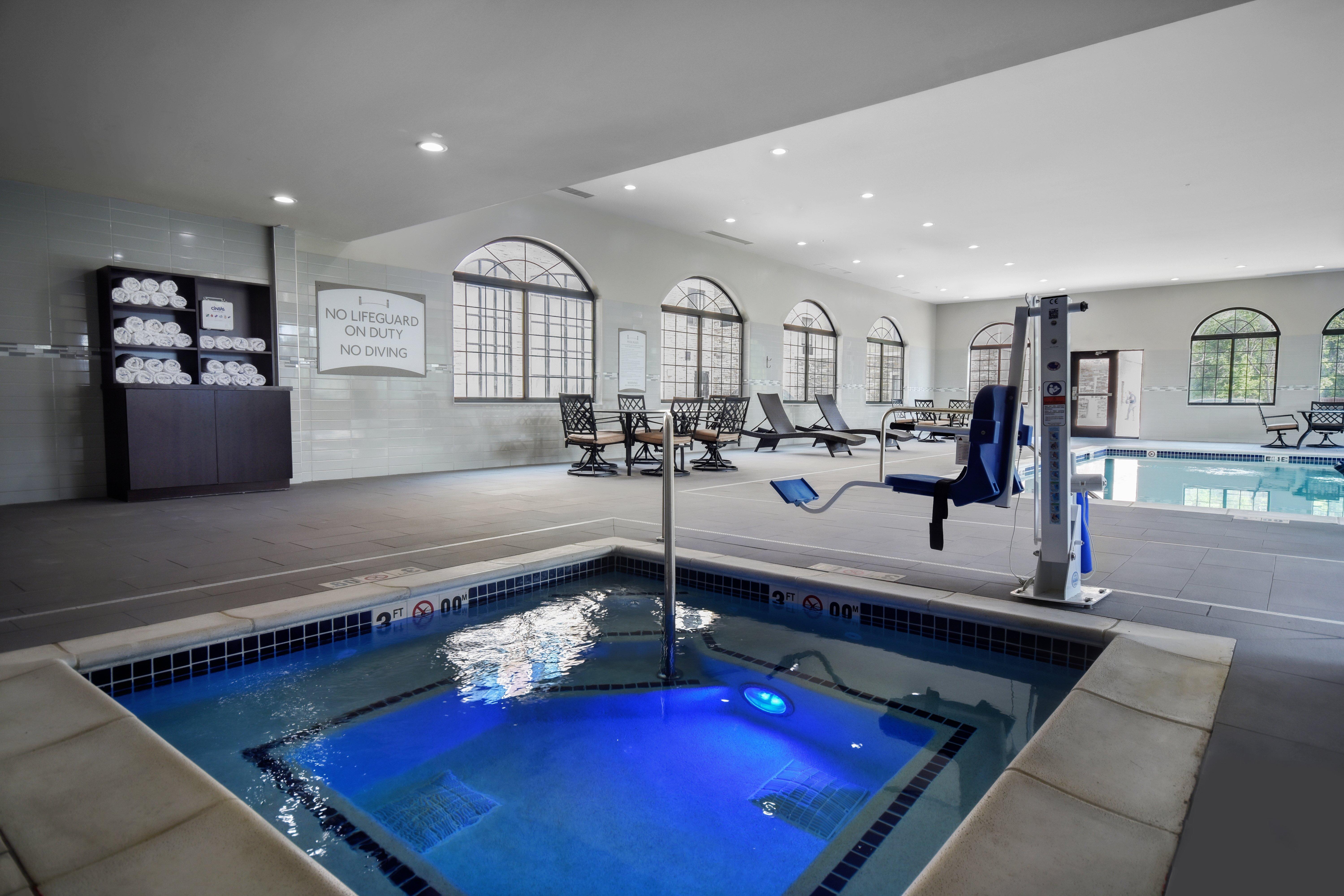 Staybridge Suites - Holland By Ihg Екстериор снимка