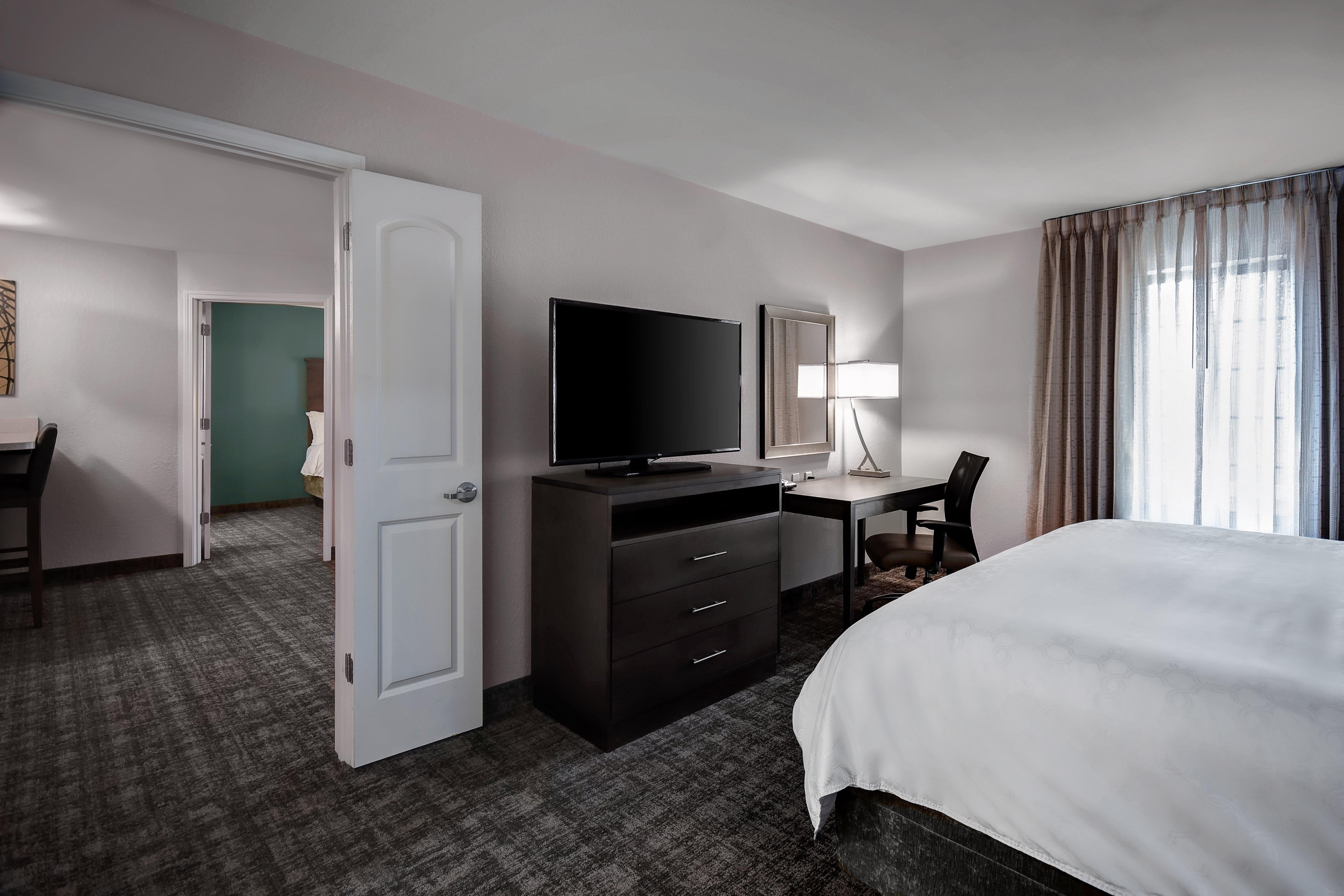 Staybridge Suites - Holland By Ihg Екстериор снимка