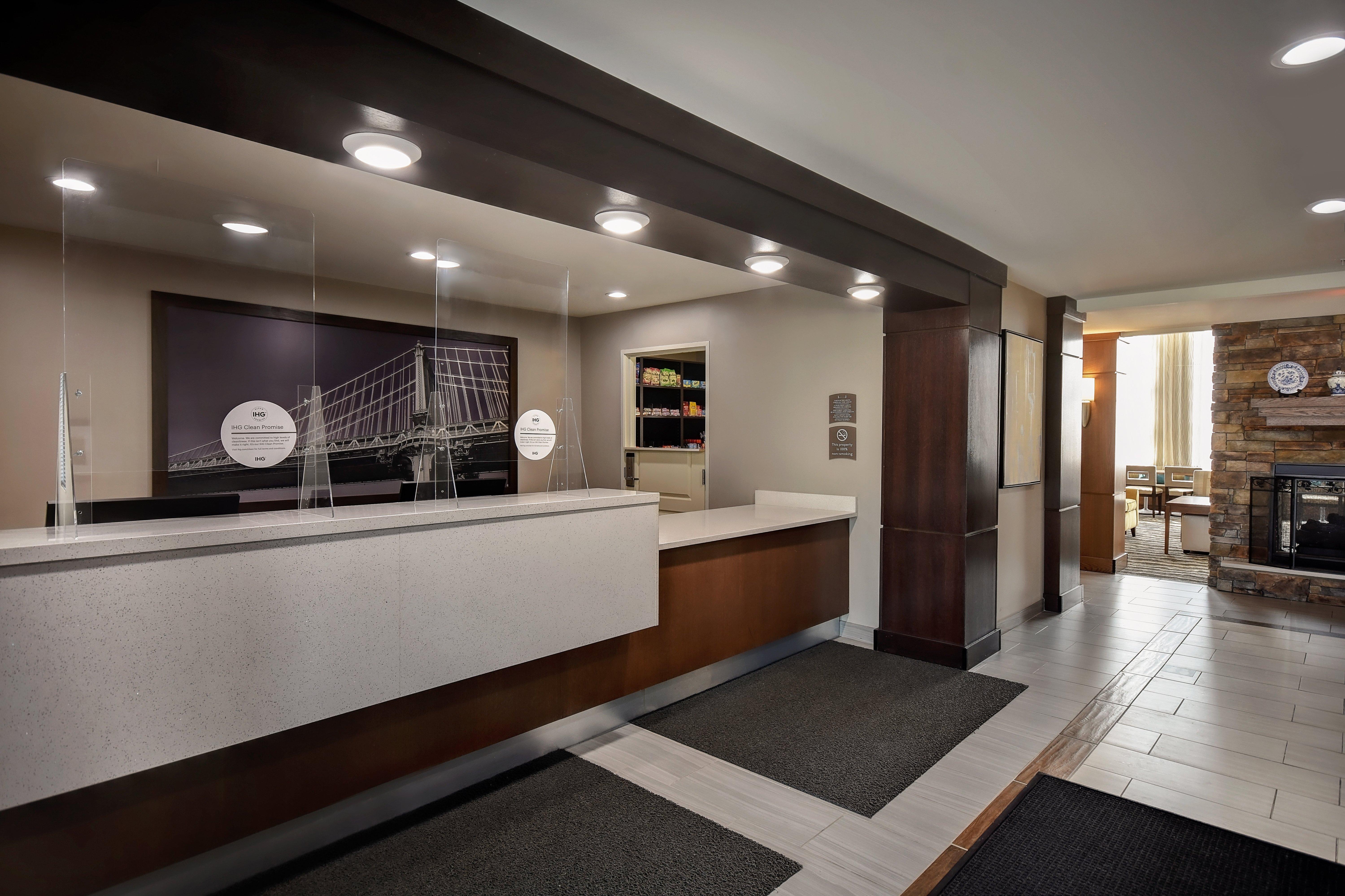Staybridge Suites - Holland By Ihg Екстериор снимка